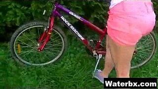 Astonishing Pee Loving Sexy Gal Fetish XXX porn video